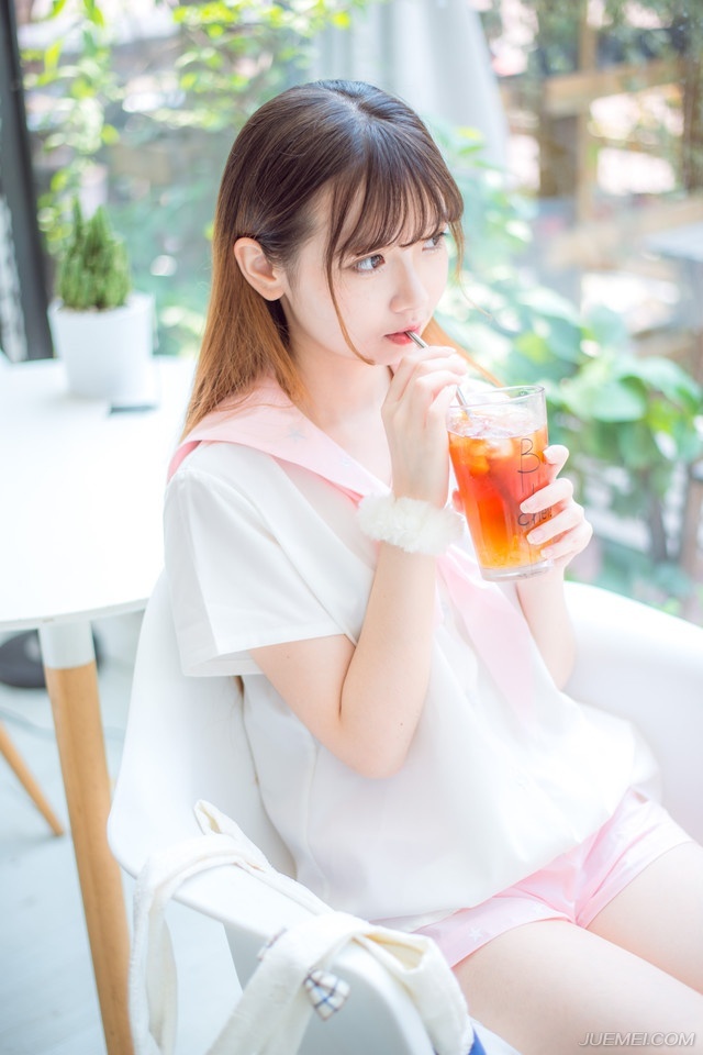 一段感情能给你带来多大痛苦，就曾给你带来过多大快乐。